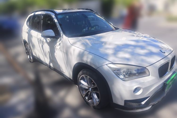 Used BMW X1 2015 sDrive18i Leading Edition Front Right 45 Deg