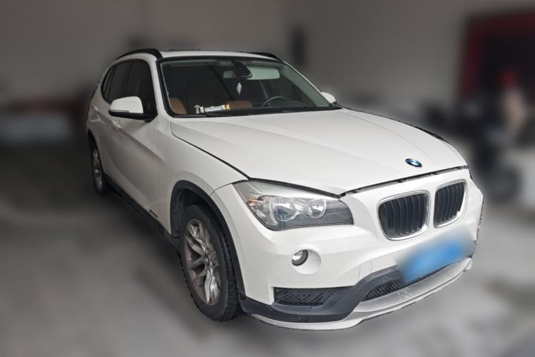 Used BMW X1 2015 sDrive18i Fashion Upgrade Edition Front Right 45 Deg