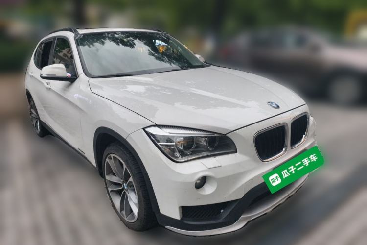 Used BMW X1 2015 sDrive18i Leading Edition Front Right 45 Deg