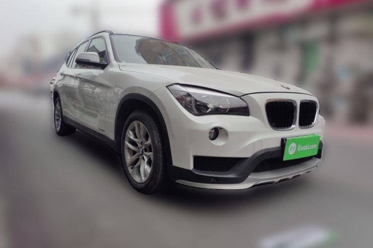 Used BMW X1 2015 sDrive18i Fashion Upgrade Edition Front Right 45 Deg