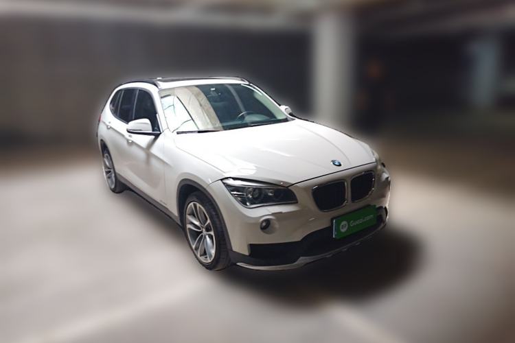 Used BMW X1 2015 sDrive18i Leading Edition Front Right 45 Deg