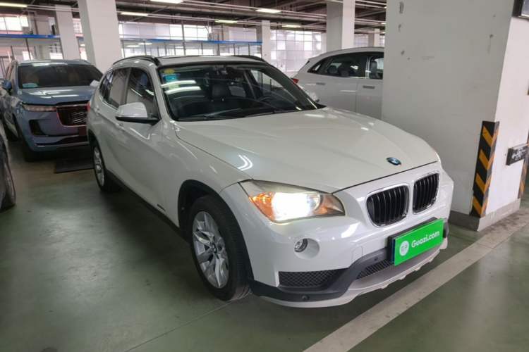 Used BMW X1 2015 sDrive18i Fashion Upgrade Edition Front Right 45 Deg