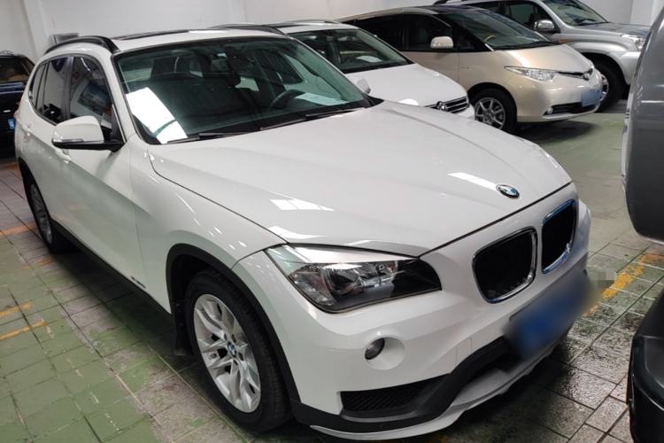 Used BMW X1 2015 sDrive18i Fashion Upgrade Edition Front Right 45 Deg
