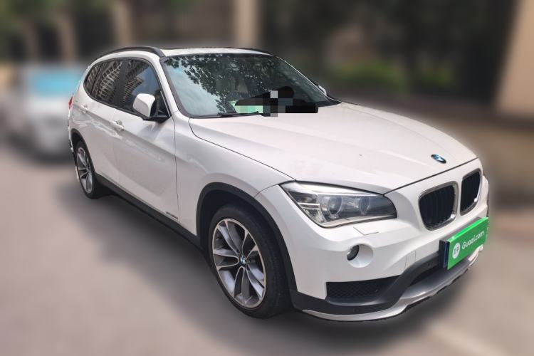 Used BMW X1 2015 sDrive18i Leading Edition Front Right 45 Deg