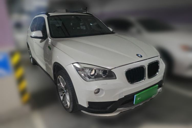 Used BMW X1 2015 sDrive18i Leading Edition Front Right 45 Deg