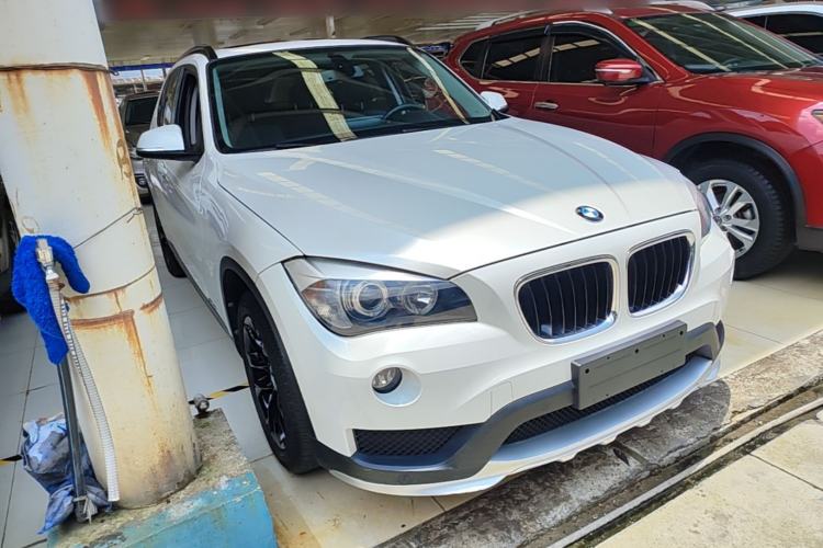 Used BMW X1 2015 sDrive18i Fashion Upgrade Edition Front Right 45 Deg