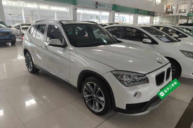 Used BMW X1 2015 sDrive18i Leading Edition Front Right 45 Deg