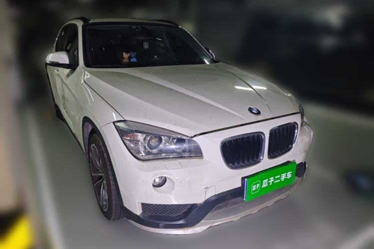 Used BMW X1 2015 sDrive18i Leading Edition Front Right 45 Deg