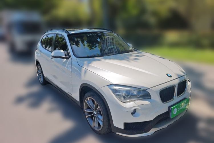 Used BMW X1 2015 sDrive18i Leading Edition Front Right 45 Deg