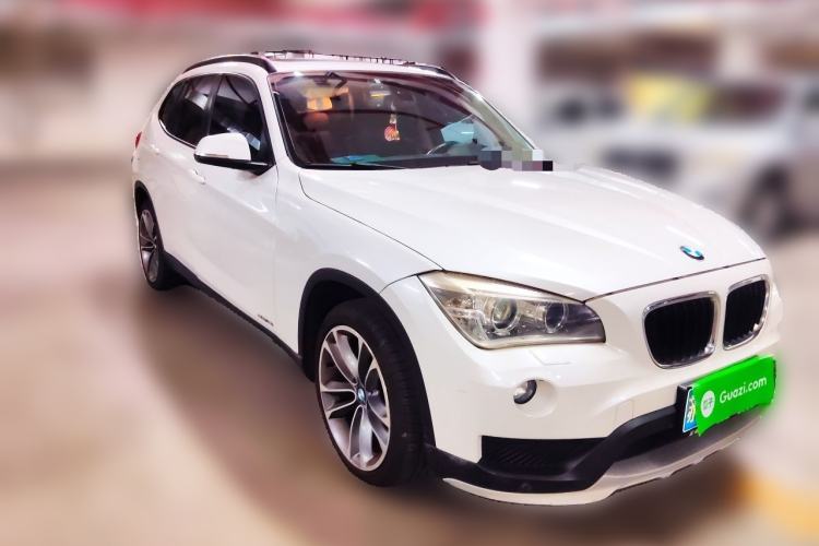 Used BMW X1 2015 sDrive18i Leading Edition Front Right 45 Deg
