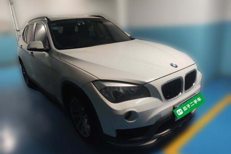 Used BMW X1 2015 xDrive20i Fashion Model Front Right 45 Deg