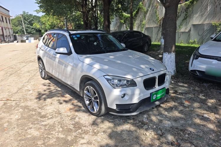 Used BMW X1 2015 sDrive18i Leading Edition Front Right 45 Deg