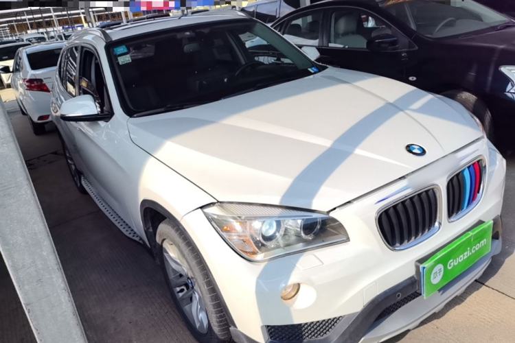 Used BMW X1 2015 xDrive20i Fashion Model Front Right 45 Deg