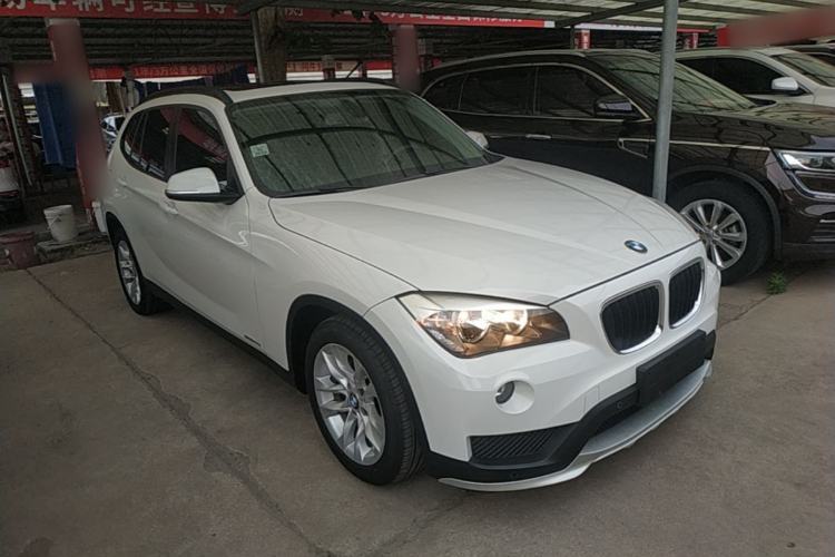 Used BMW X1 2015 sDrive18i Fashion Upgrade Edition Front Right 45 Deg