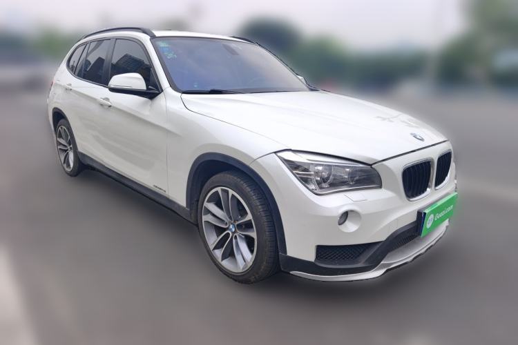 Used BMW X1 2015 sDrive18i Leading Edition Front Right 45 Deg