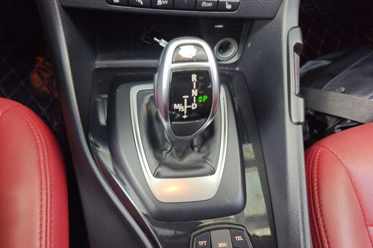 Used BMW X1 2015 sDrive18i Fashion Upgrade Edition Gear Lever