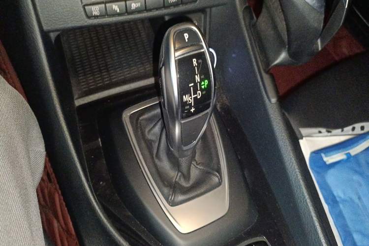 Used BMW X1 2015 sDrive18i Leading Edition Gear Lever