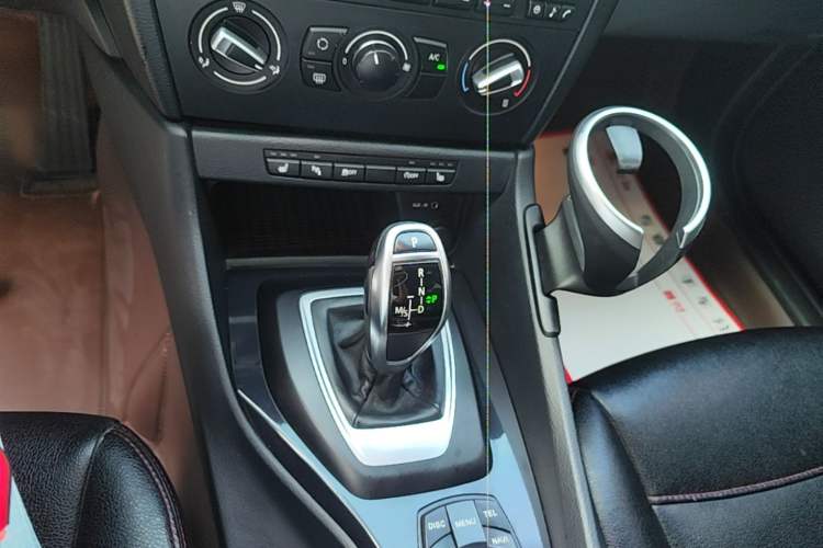 Used BMW X1 2015 sDrive18i Fashion Upgrade Edition Gear Lever