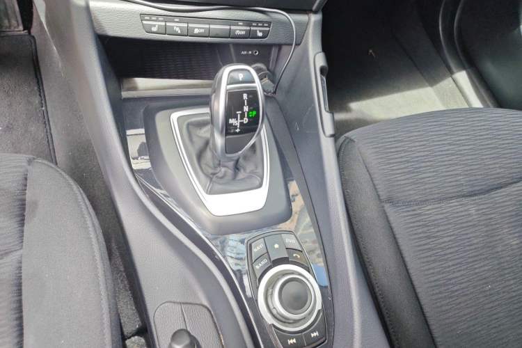 Used BMW X1 2015 sDrive18i Fashion Upgrade Edition Gear Lever