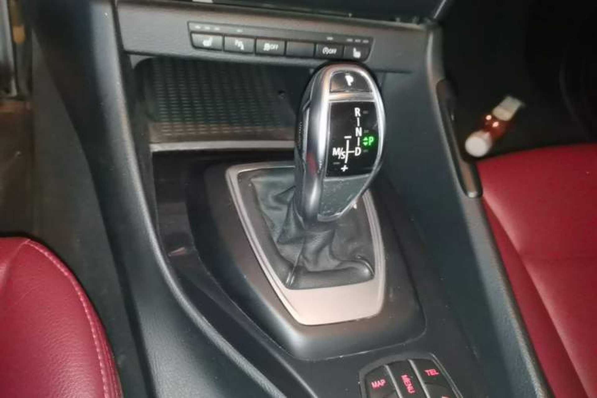 Used BMW X1 2015 sDrive18i Fashion Upgrade Edition Gear Lever