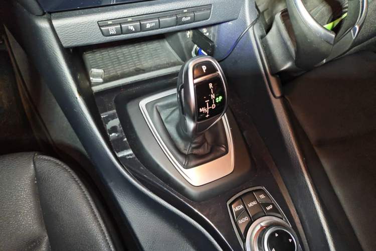 Used BMW X1 2015 sDrive18i Leading Edition Gear Lever