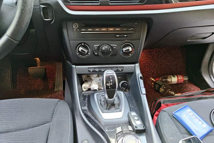 Used BMW X1 2015 sDrive18i Fashion Upgrade Edition Gear Lever