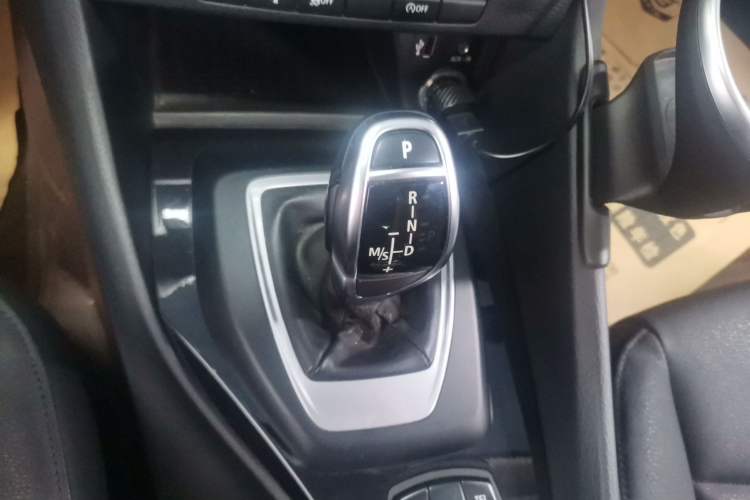 Used BMW X1 2015 sDrive18i Leading Edition Gear Lever