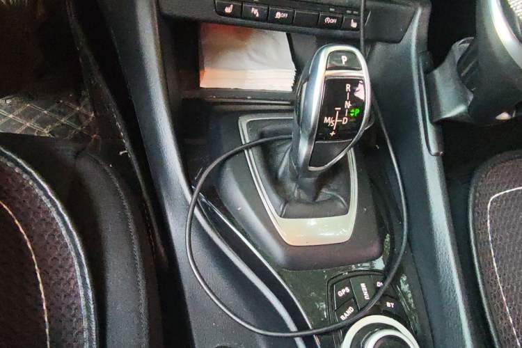 Used BMW X1 2015 sDrive18i Fashion Upgrade Edition Gear Lever