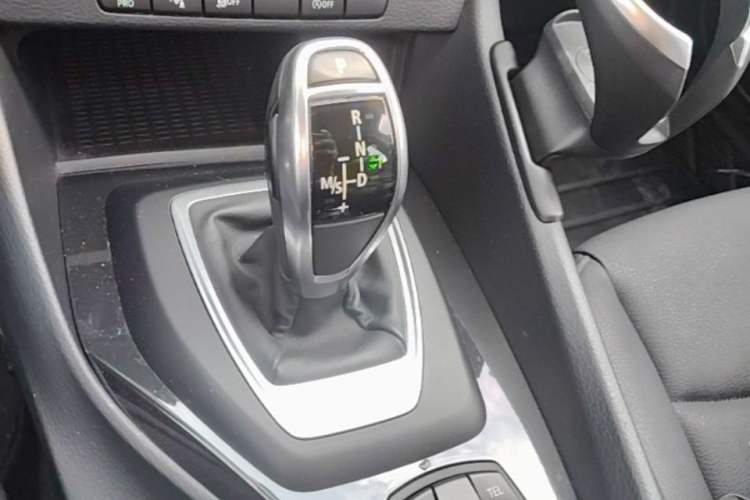 Used BMW X1 2015 sDrive18i Leading Edition Gear Lever