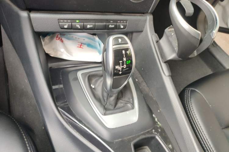 Used BMW X1 2015 sDrive18i Fashion Upgrade Edition Gear Lever