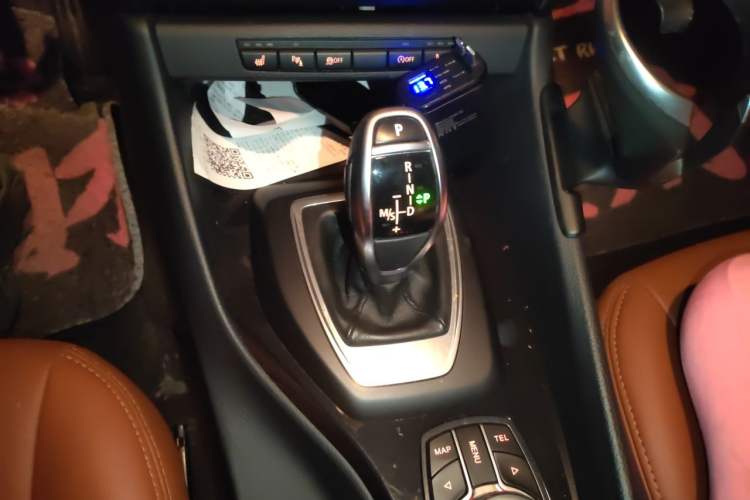 Used BMW X1 2015 sDrive18i Fashion Upgrade Edition Gear Lever