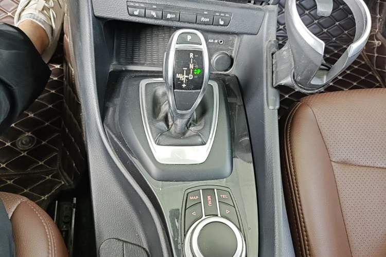 Used BMW X1 2015 sDrive18i Fashion Upgrade Edition Gear Lever