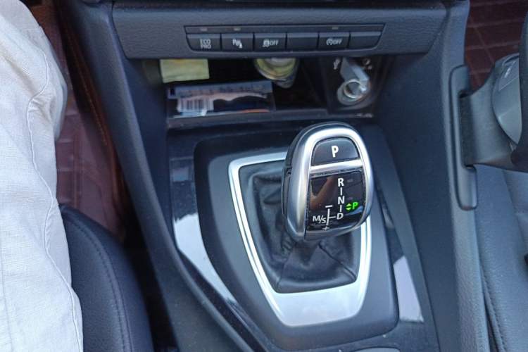 Used BMW X1 2015 sDrive18i Leading Edition Gear Lever