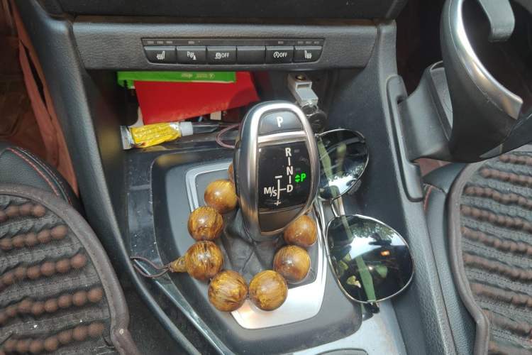 Used BMW X1 2015 sDrive18i Fashion Upgrade Edition Gear Lever