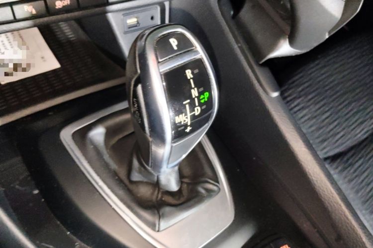 Used BMW X1 2015 sDrive18i Fashion Upgrade Edition Gear Lever