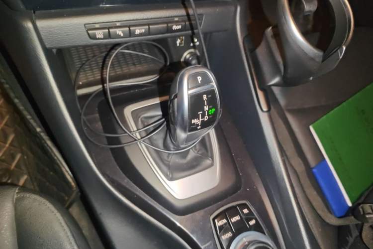 Used BMW X1 2015 sDrive18i Leading Edition Gear Lever