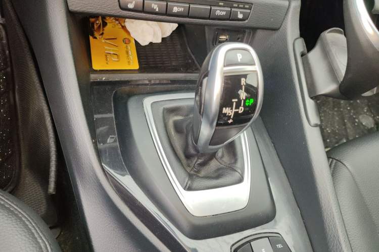 Used BMW X1 2015 sDrive18i Fashion Upgrade Edition Gear Lever
