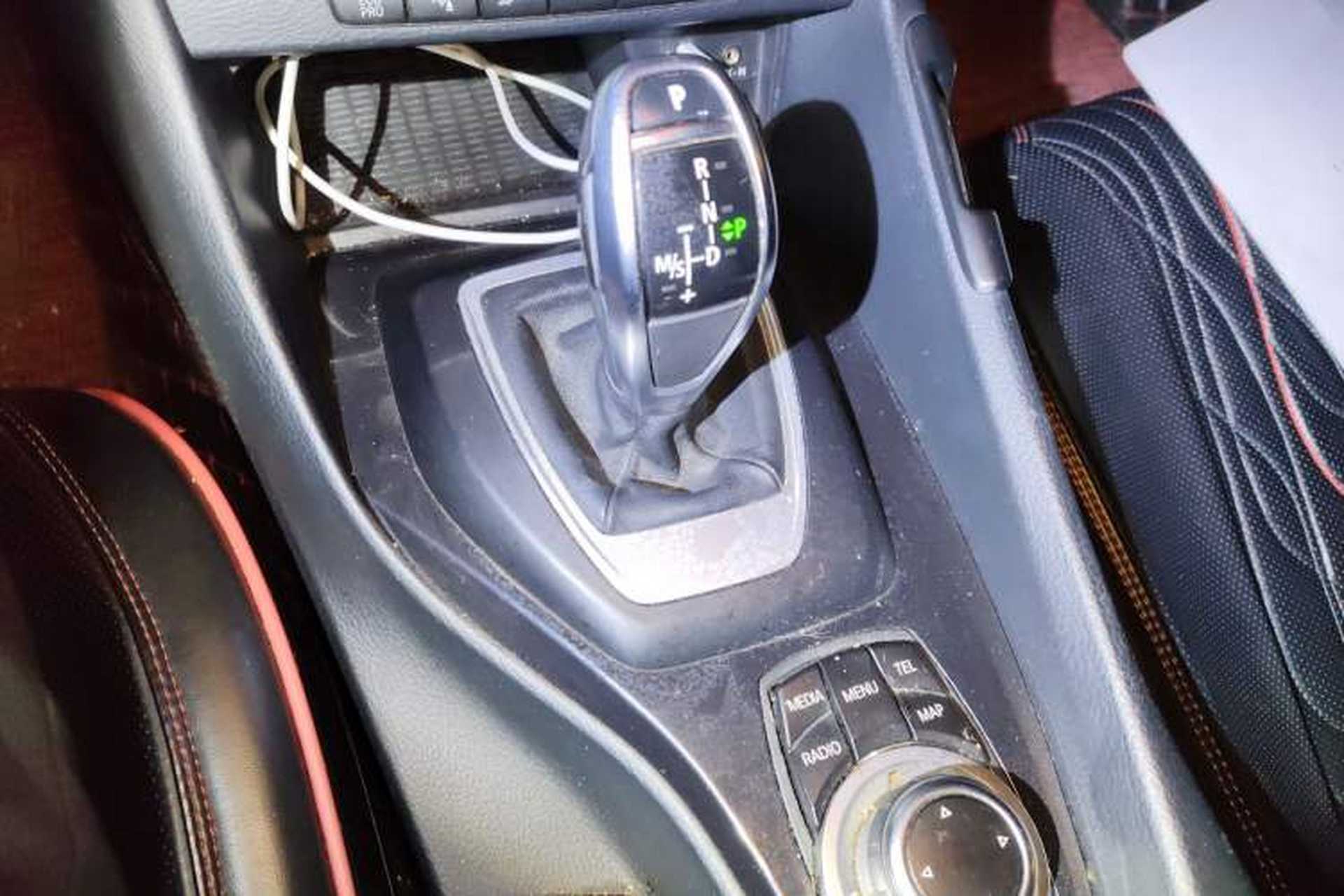 Used BMW X1 2015 sDrive18i Leading Edition Gear Lever