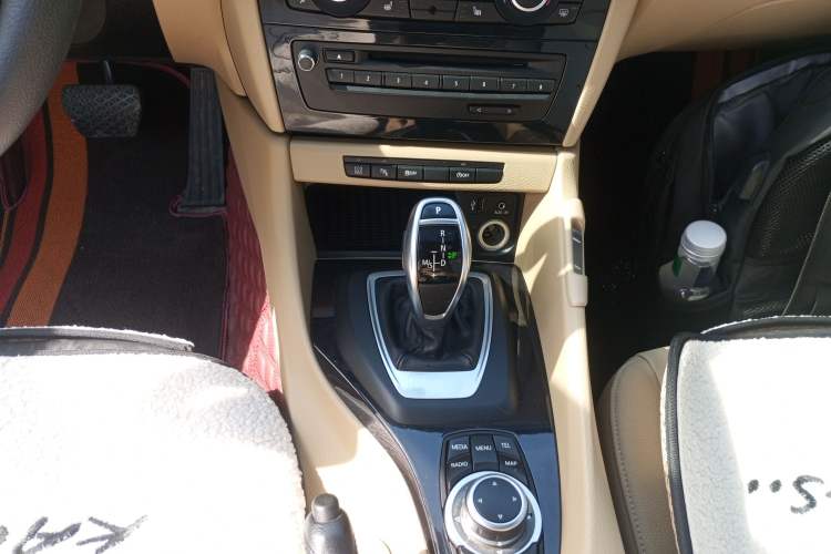 Used BMW X1 2015 sDrive18i Leading Edition Gear Lever