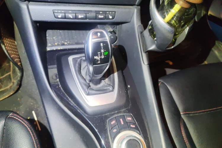 Used BMW X1 2015 xDrive20i Fashion Model Gear Lever