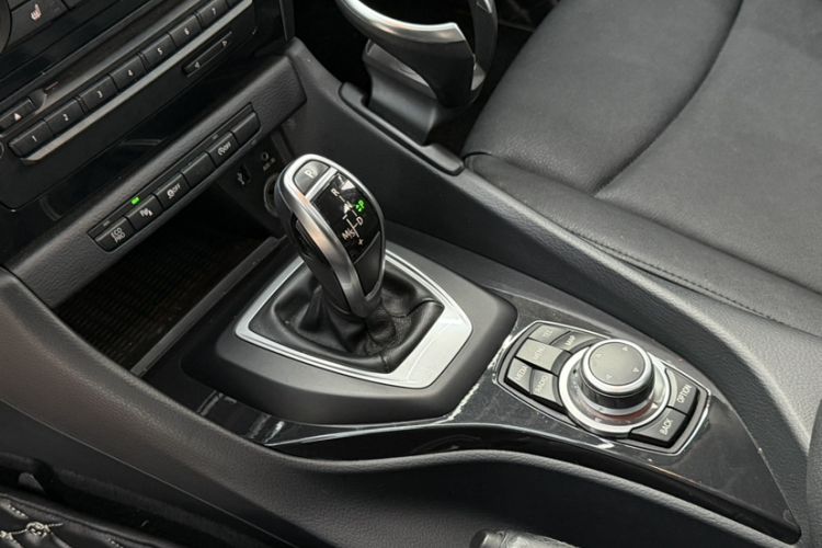 Used BMW X1 2015 sDrive18i Leading Edition Gear Lever