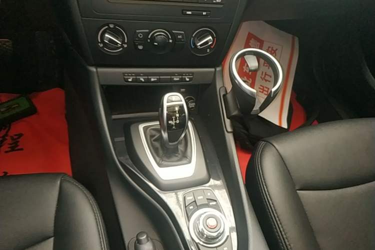 Used BMW X1 2015 sDrive18i Fashion Upgrade Edition Gear Lever