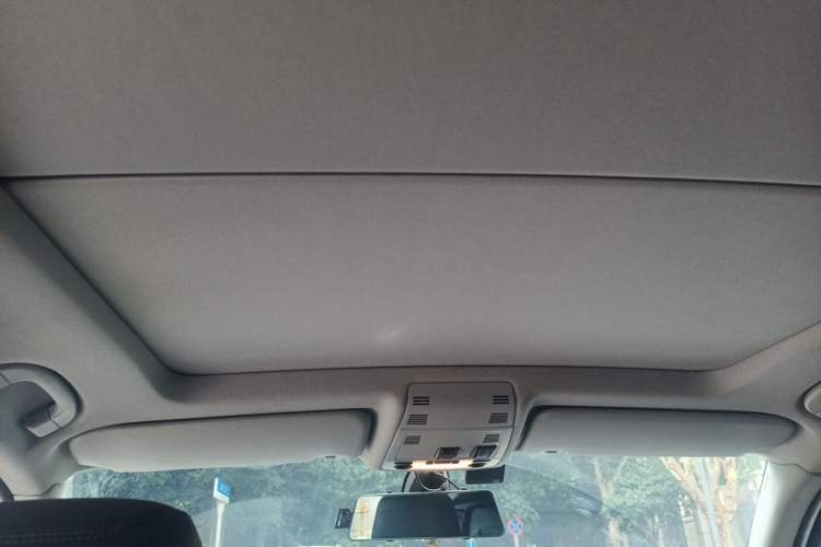 Used BMW X1 2015 sDrive18i Fashion Upgrade Edition Headliner