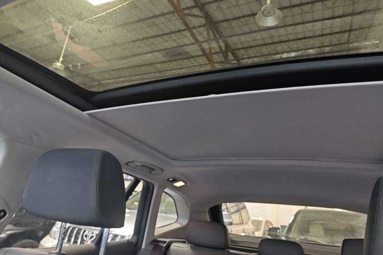 Used BMW X1 2015 sDrive18i Leading Edition Headliner