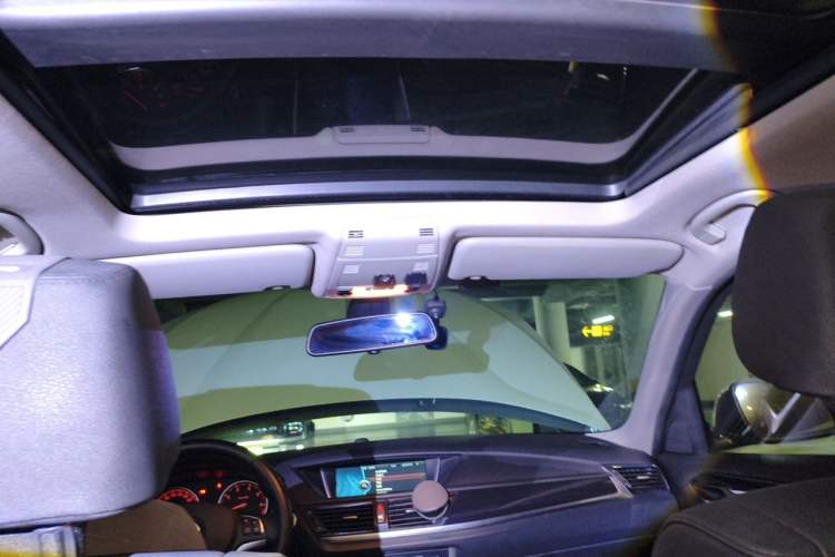 Used BMW X1 2015 sDrive18i Leading Edition Headliner