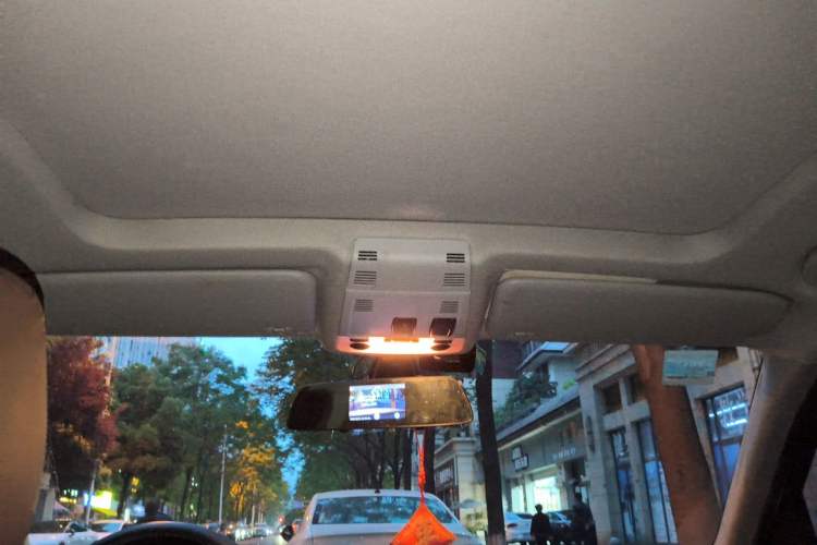 Used BMW X1 2015 sDrive18i Fashion Upgrade Edition Headliner