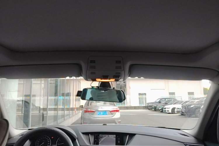 Used BMW X1 2015 sDrive18i Leading Edition Headliner