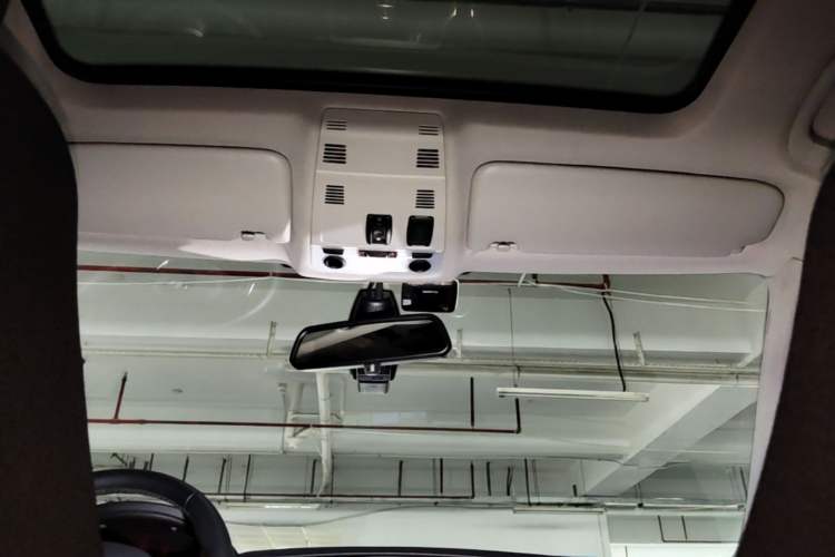 Used BMW X1 2015 sDrive18i Fashion Upgrade Edition Headliner