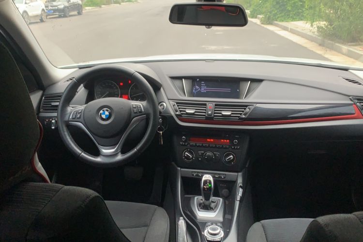 Used BMW X1 2015 sDrive18i Fashion Upgrade Edition Headliner