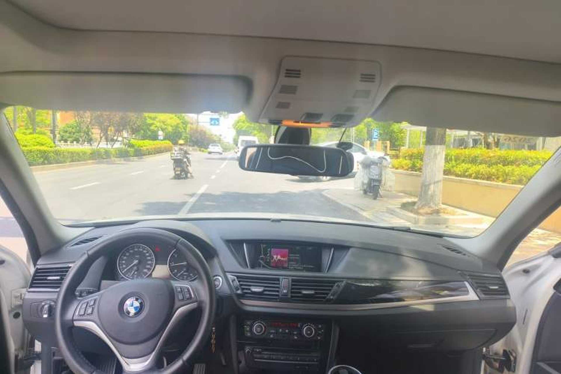 Used BMW X1 2015 sDrive18i Leading Edition Headliner